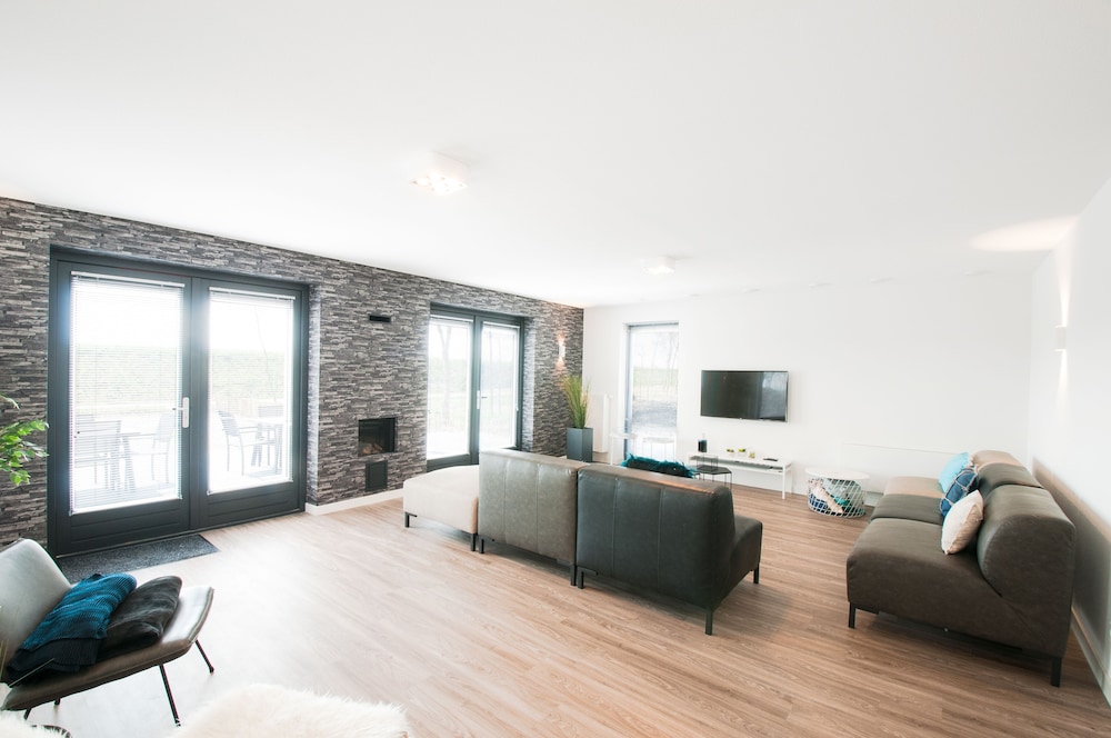 Villa Oesterdam Wellness | 16 personen