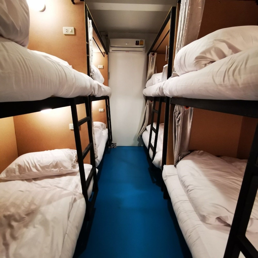 8-Bed Mixed Dormitory photo 1