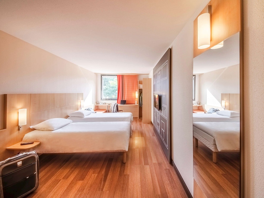 Room, 2 Twin Beds - Photo 1
