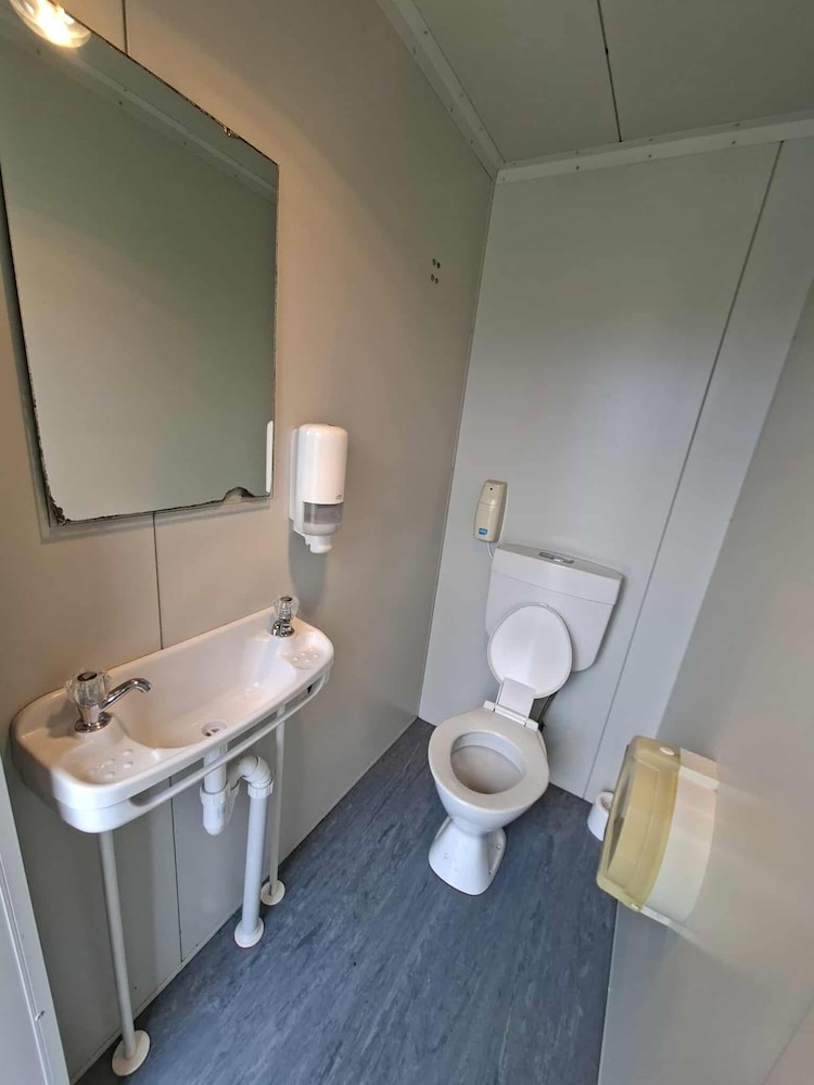 Economy Room photo 3