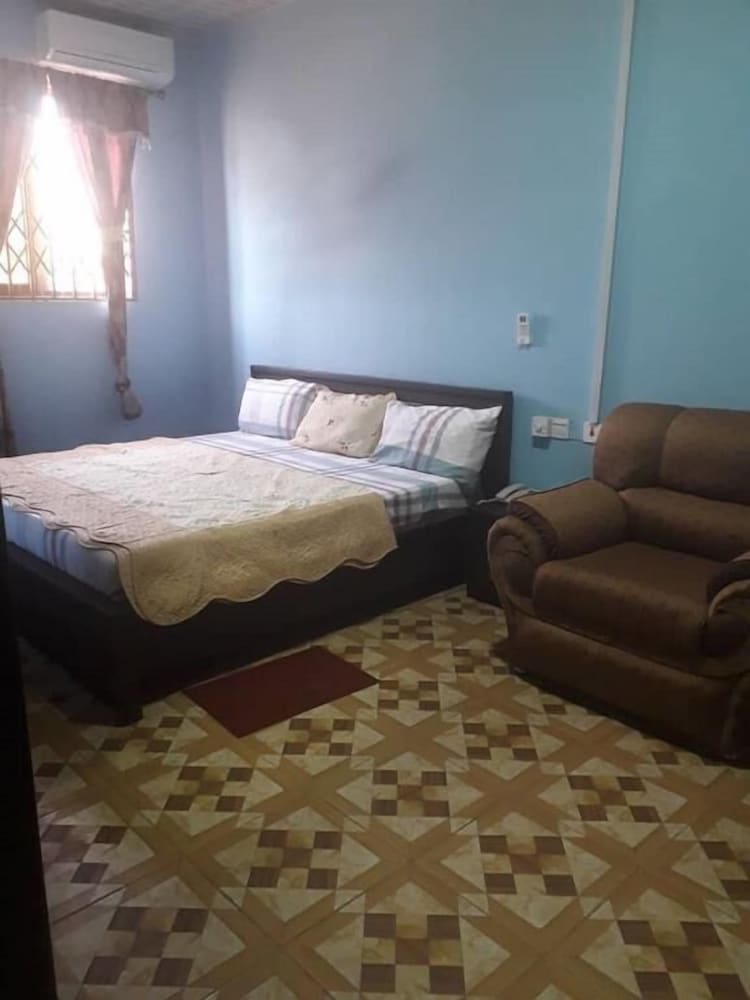 Double Room, 1 Queen Bed, Refrigerator photo 1