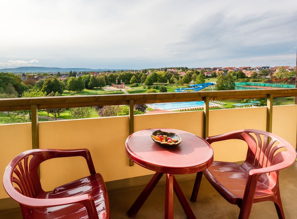 Triple Room, Balcony photo 2