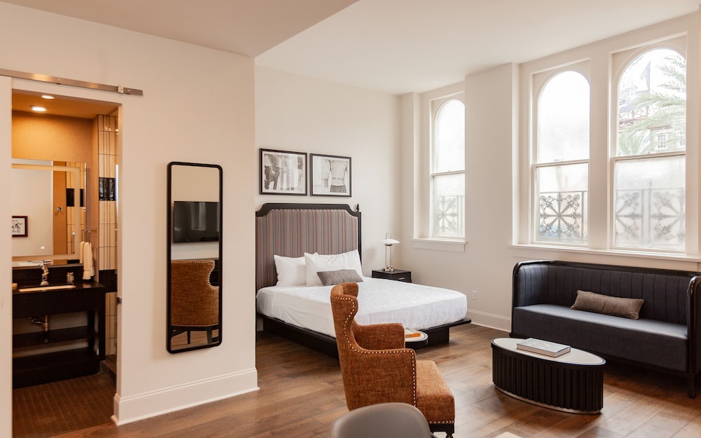 King Corner Suite