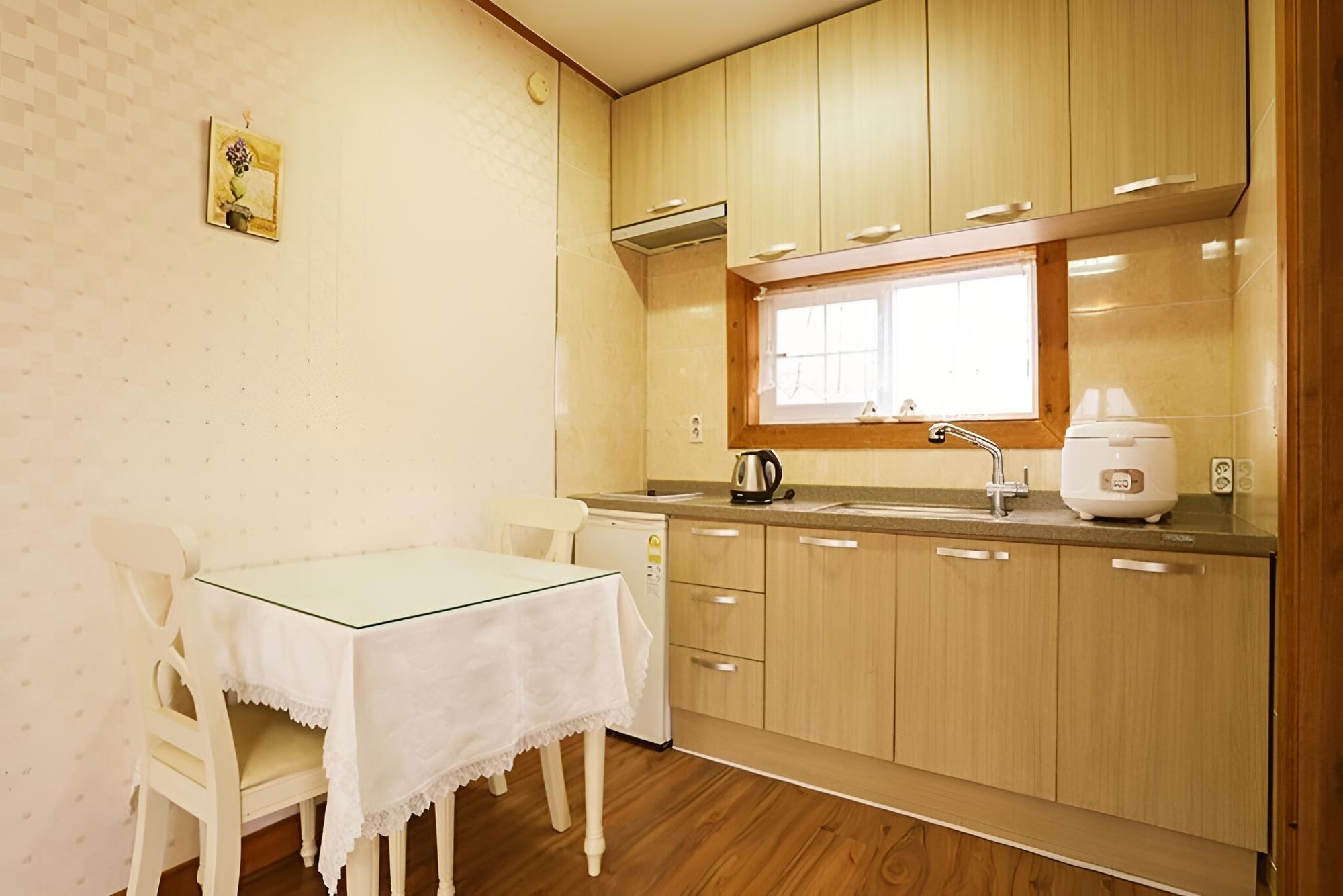 Room (Goodham) photo 3