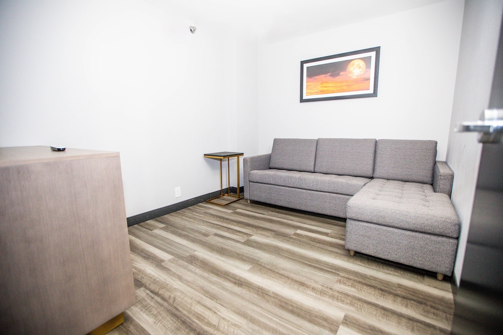 Suite, 1 Bedroom, Non Smoking photo 2