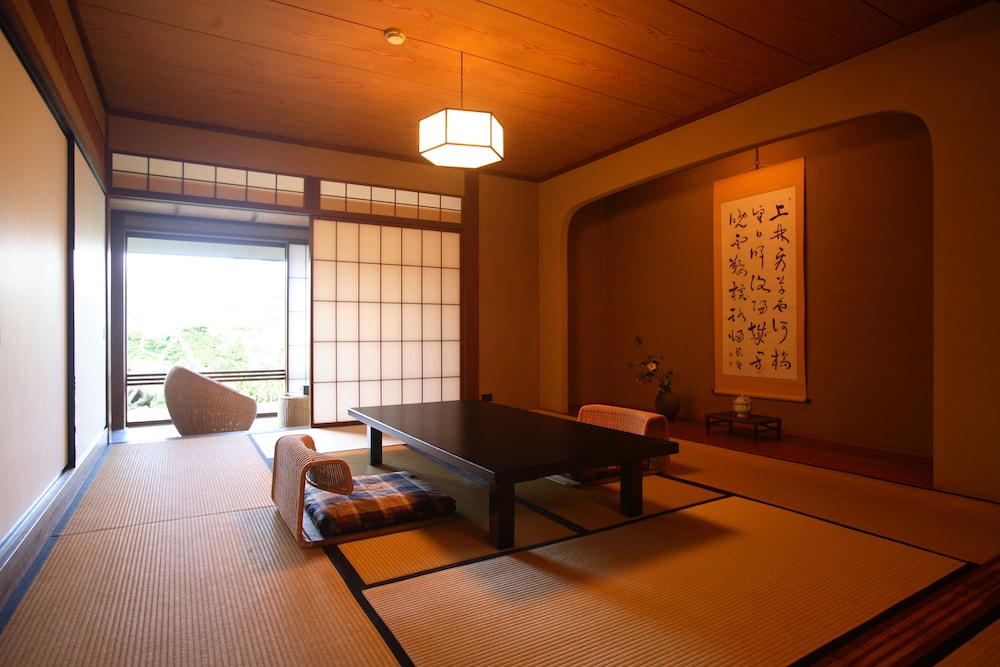 Japanese Room, 8 + 6 Tatami-mats with Breakfast