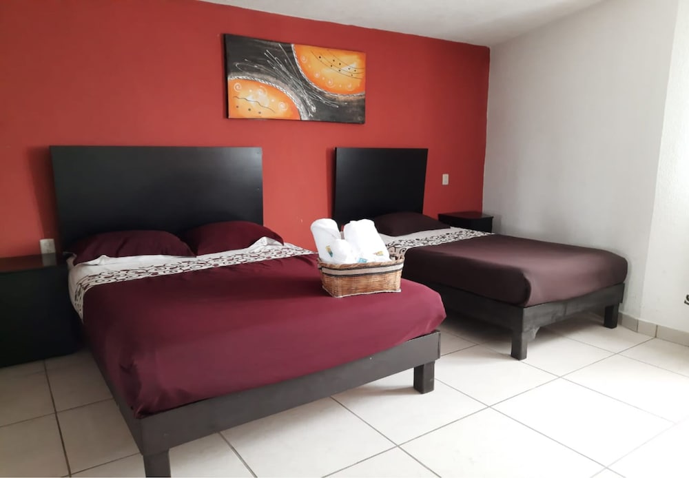 Standard Suite, 1 Bedroom, Private Bathroom, Tower photo 2