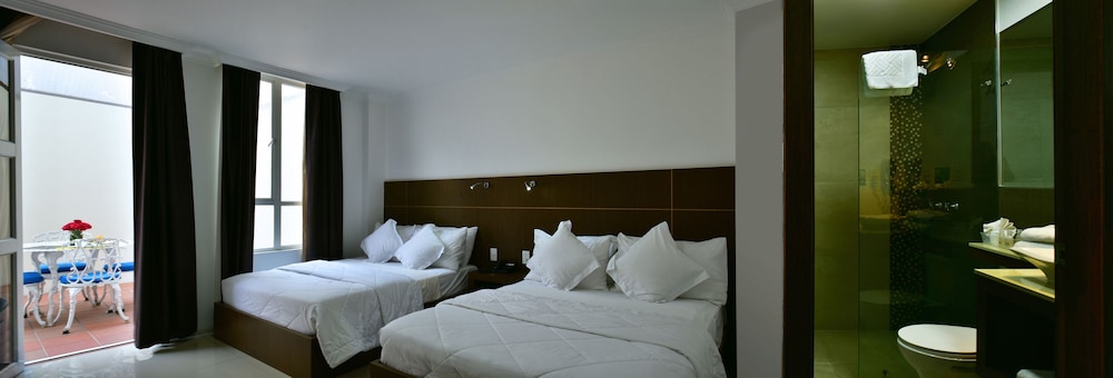 Deluxe Room, 2 Double Beds, Non Smoking photo 1