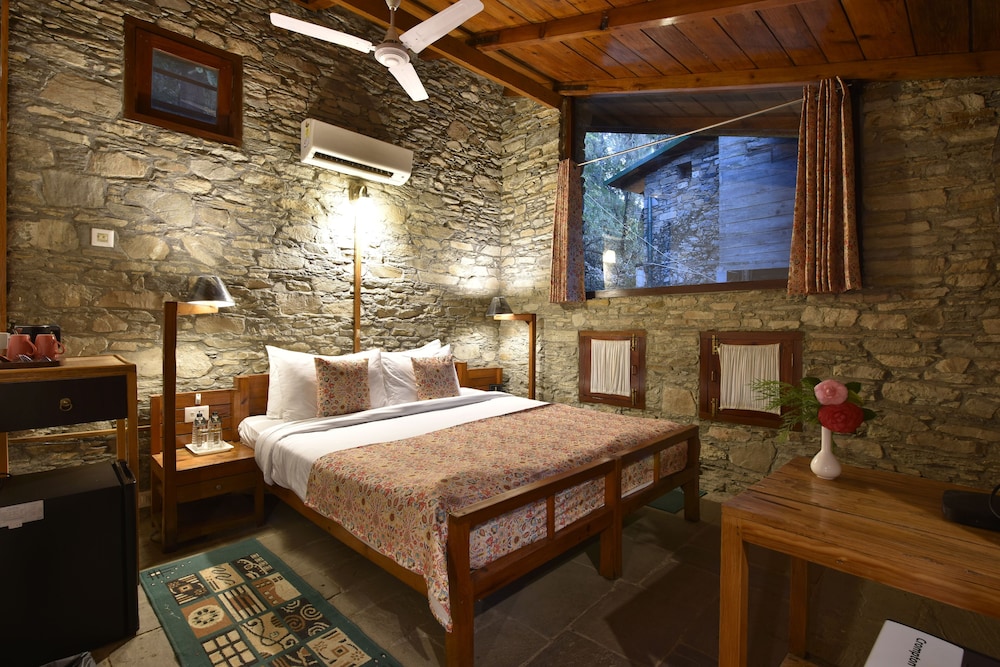 Royal Room - Photo 1