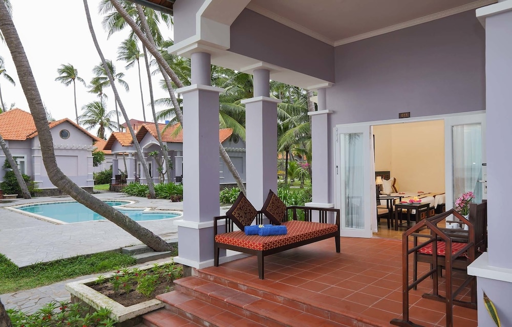 Villa, Beachfront - Photo 3