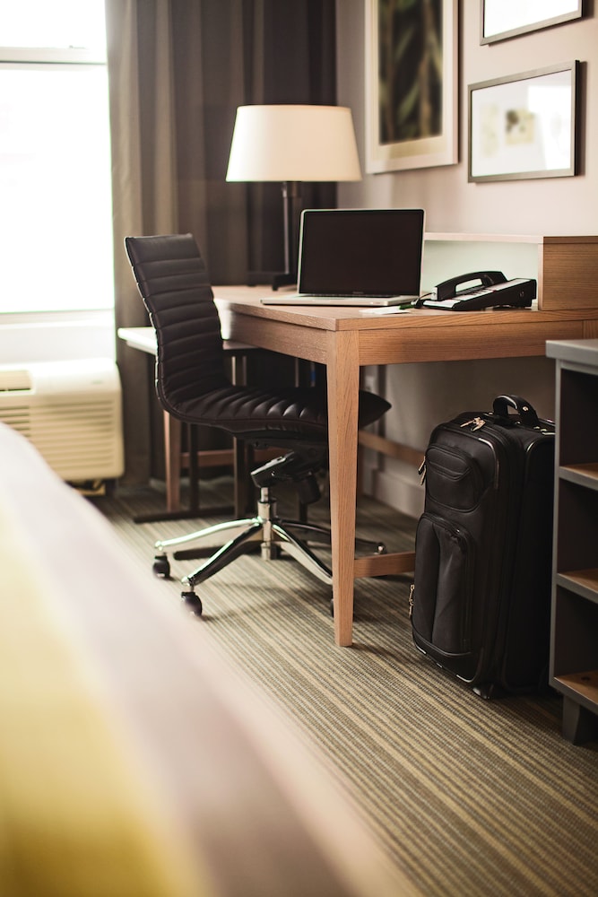 Suite, Multiple Beds, Non Smoking - Photo 1