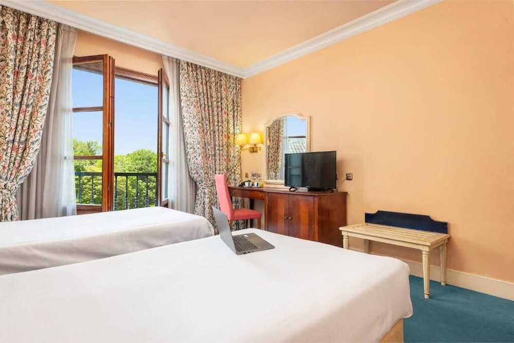 Standard Twin Room photo 2