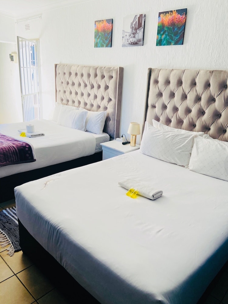 Comfort Double Or Twin Room, Balcony, Pool View photo 2