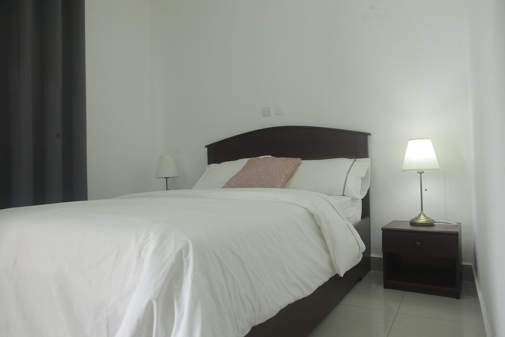 Deluxe Apartment, 1 Queen Bed, Golf View photo 2