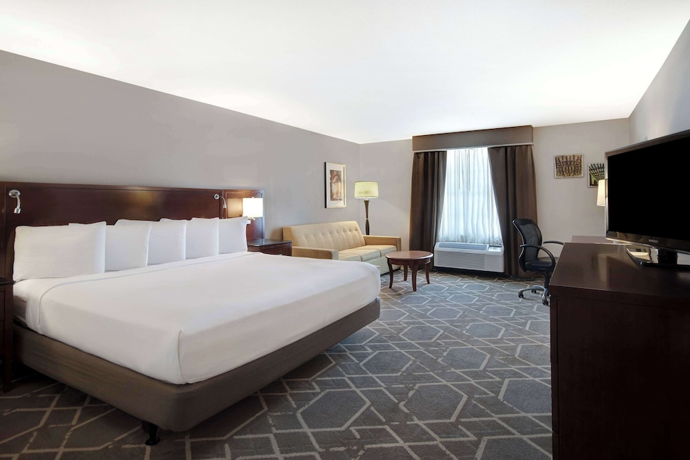 Room, 1 King Bed, Non Smoking - Photo 1