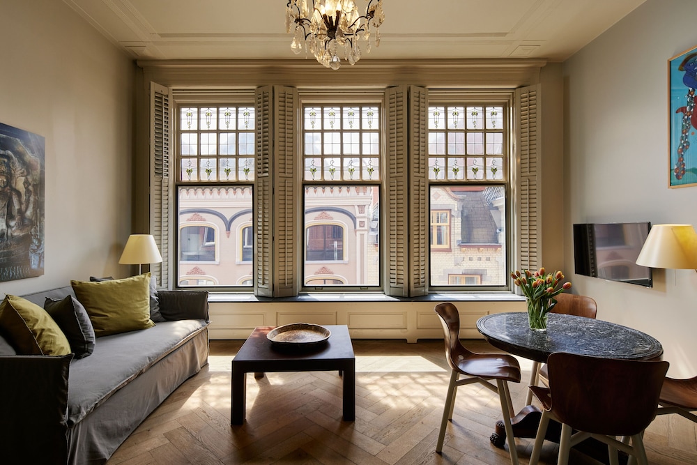 City Studio Suite