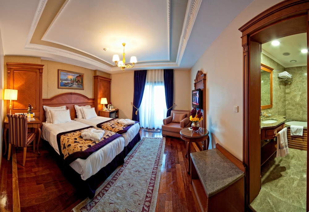 Junior Suite Triple Room photo 1
