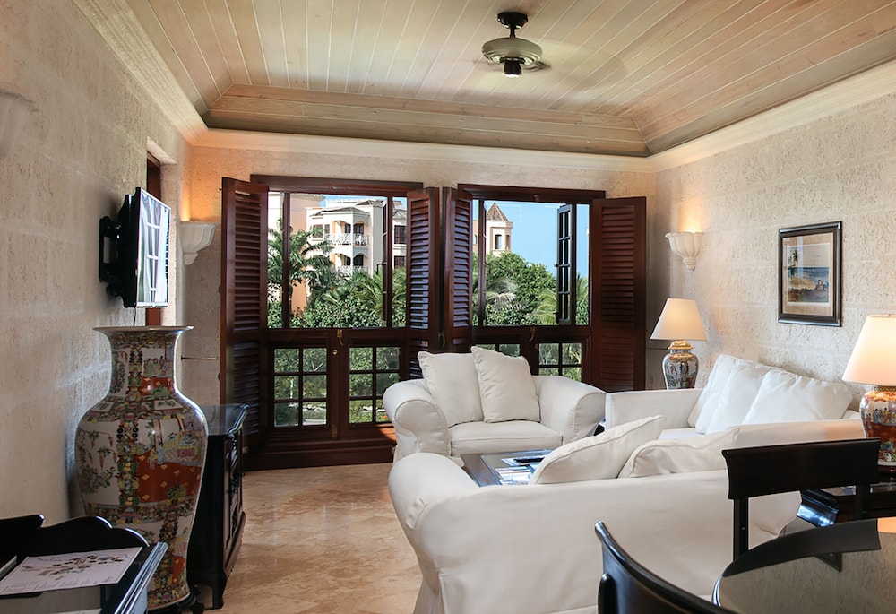 Deluxe Suite, 1 Bedroom, Garden View (Private Rooftop Pool) - Photo 5
