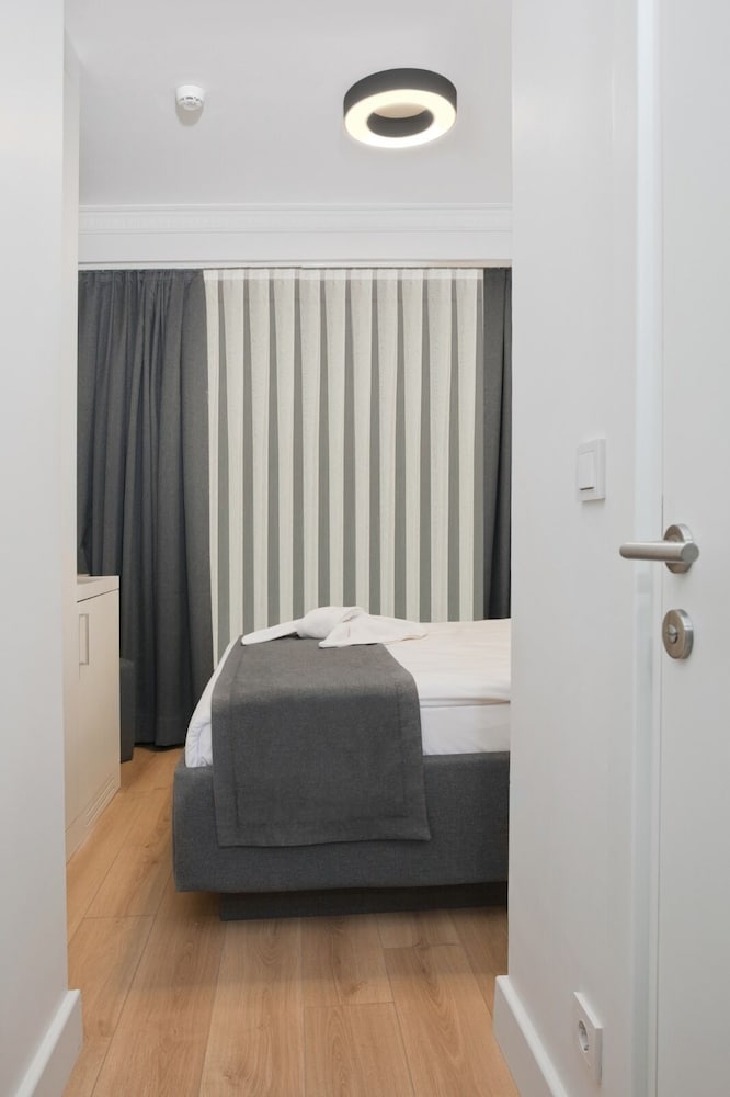 Standard Double Room Single Use, City View photo 1
