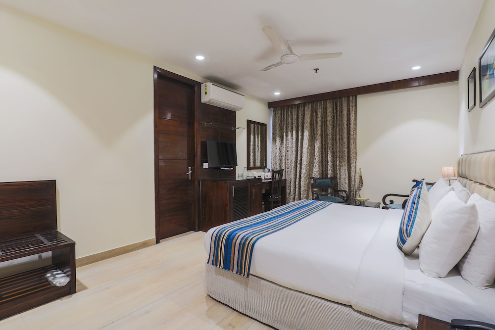 Executive Room - Photo 5
