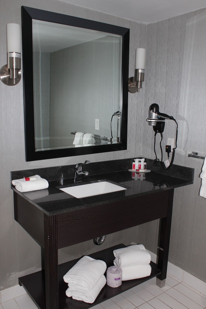 Superior Suite, 2 Queen Beds - Photo 8