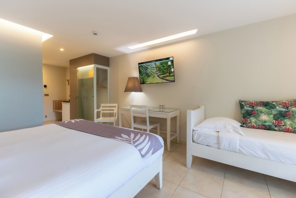 Comfort Triple Room, Garden View - Photo 5