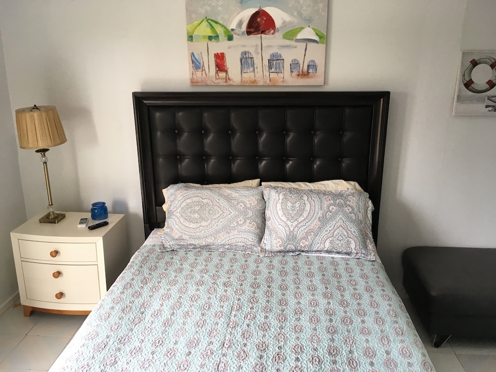 Ss 2c - Standard Room, 1 Queen Bed, 2nd Floor photo 3