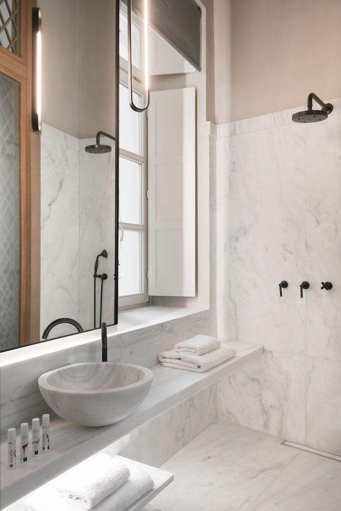 Signature Room - Photo 19