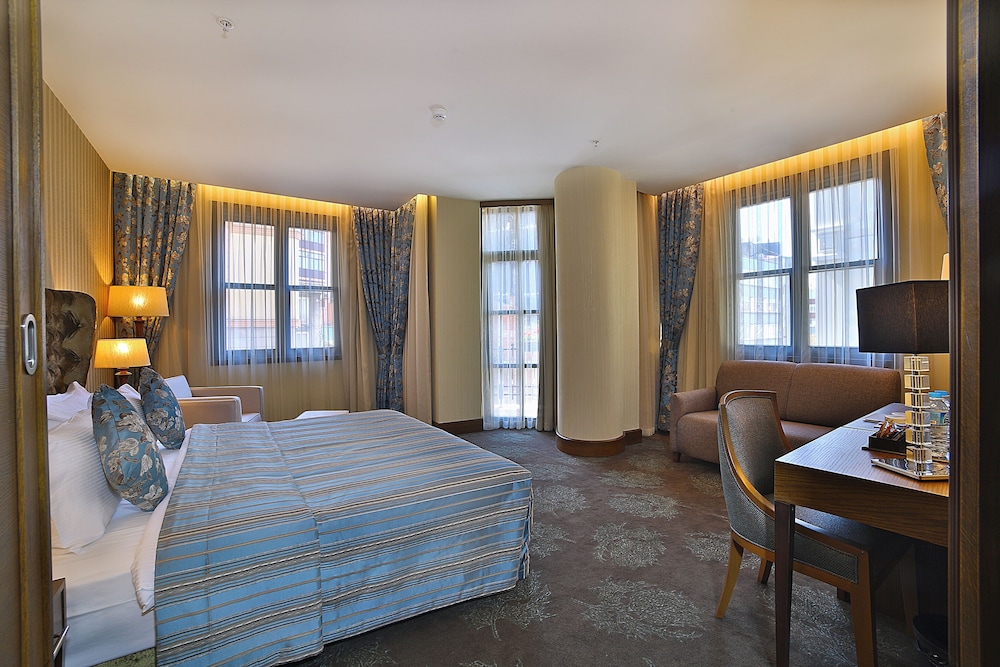 Comfort Triple Room photo 3