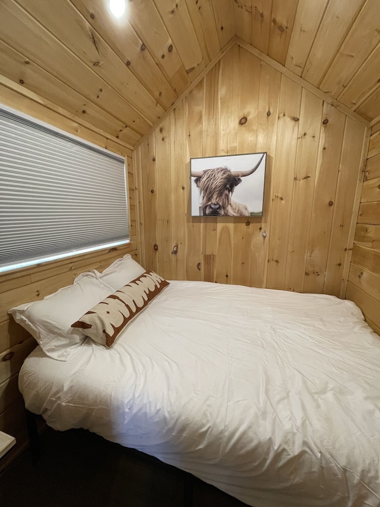 Modern Tiny Home on the Colo. River (11)