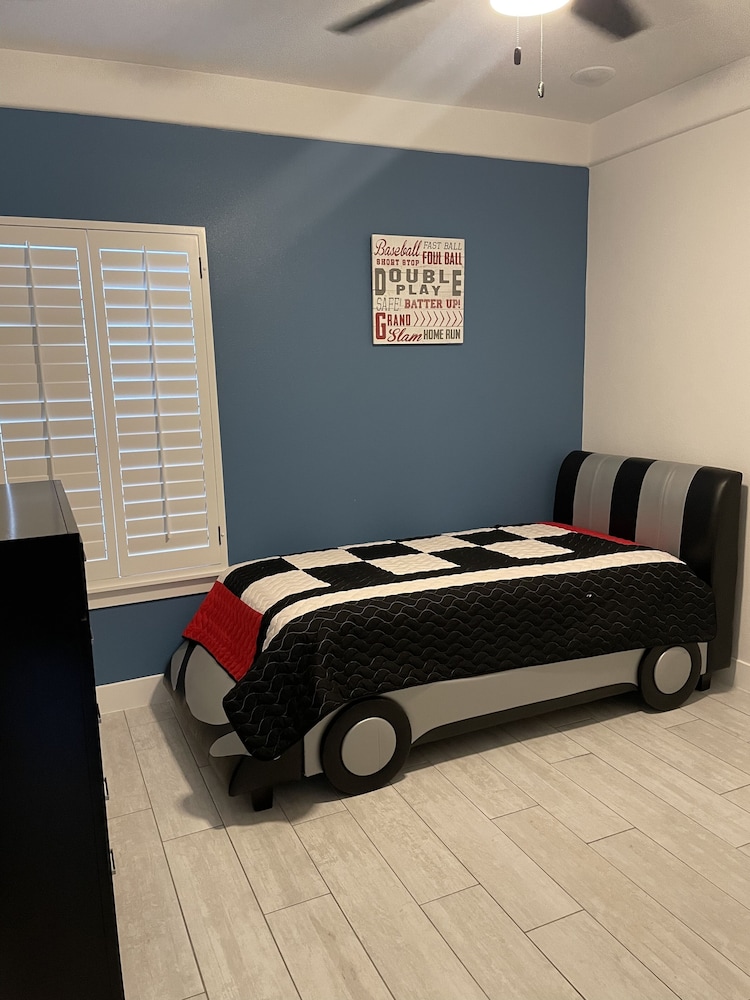 Family House photo 2