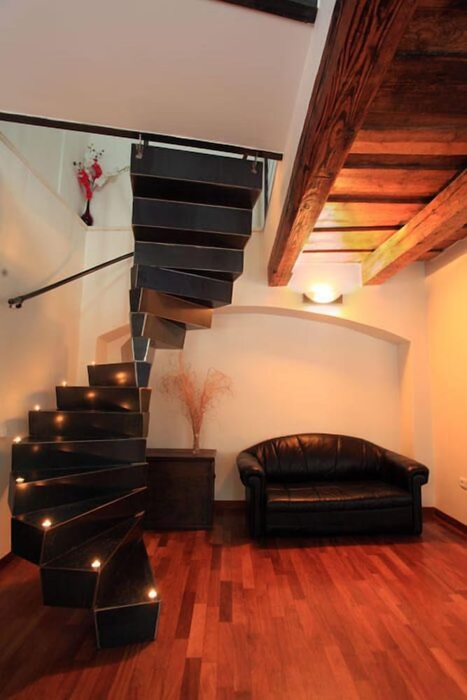 Romantic Duplex, Multiple Beds, Kitchenette, Mezzanine thumbnail 5