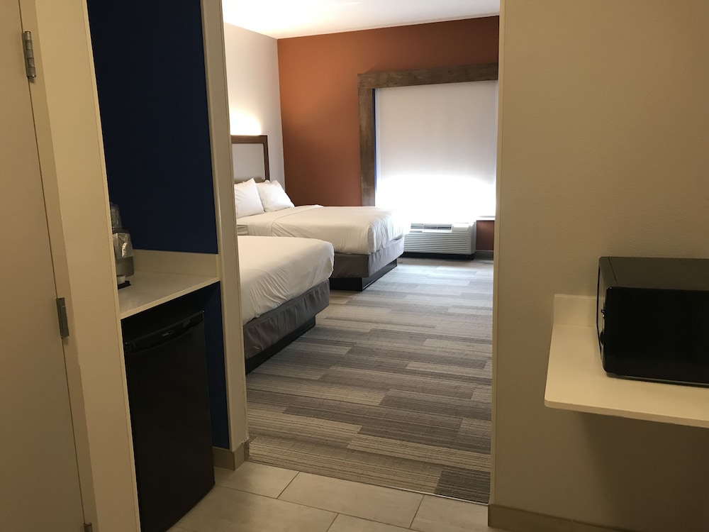 Standard Room, Accessible (Mobility) - Photo 4