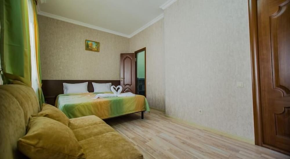 Standard Triple Room, Non Smoking, Balcony (Triple) photo 2