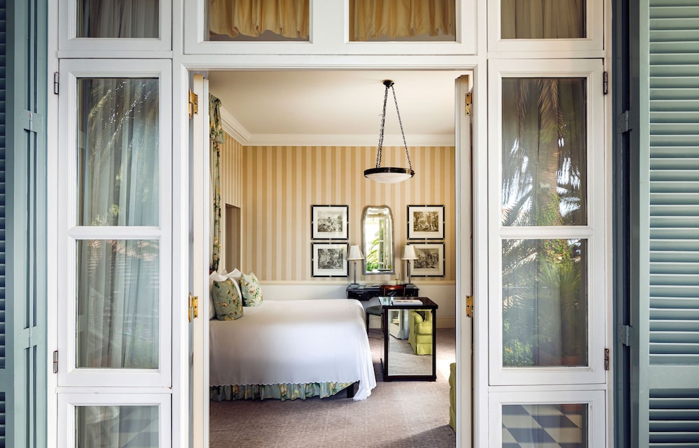 Junior Suite (Deluxe) - Photo 1