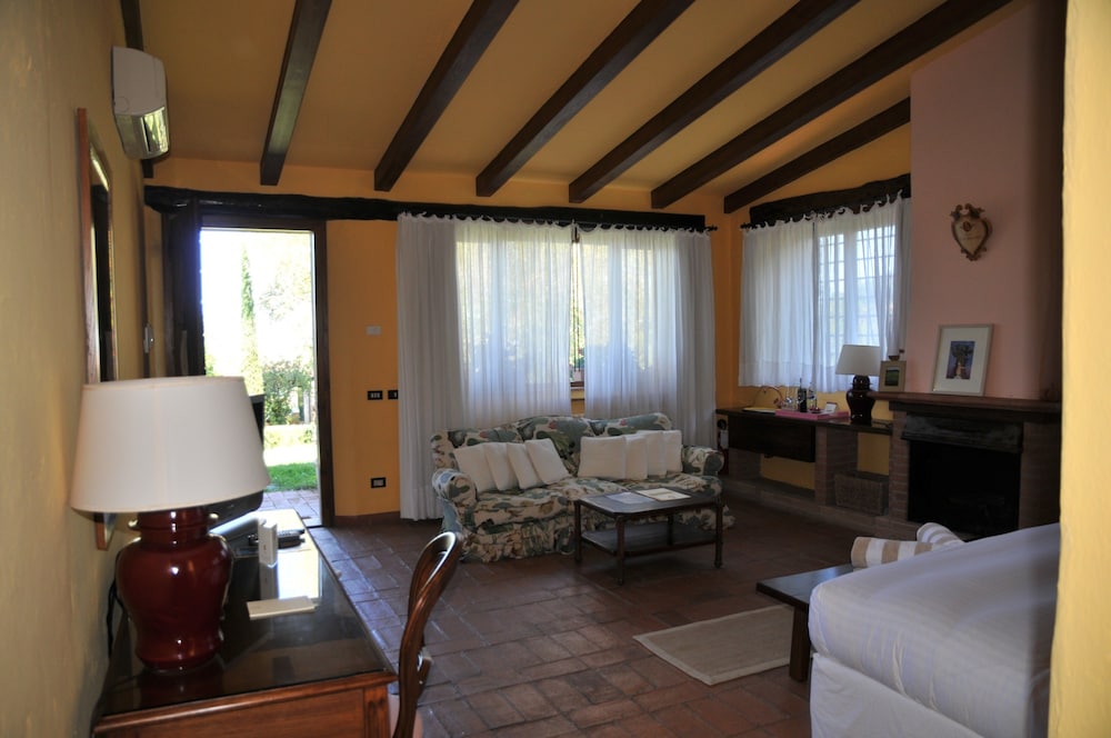 Luxury Suite, Patio, Park View photo 1