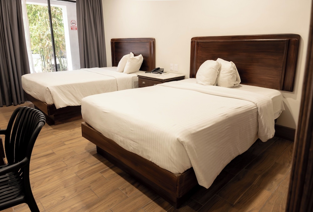 Double Room - Photo 7