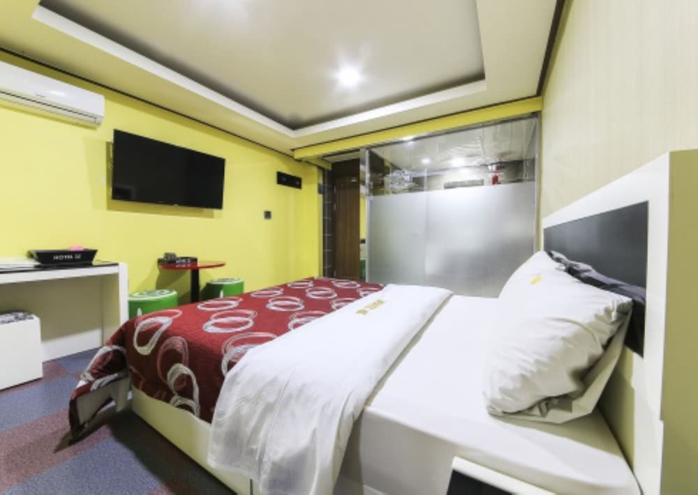 Standard Room - Photo 8