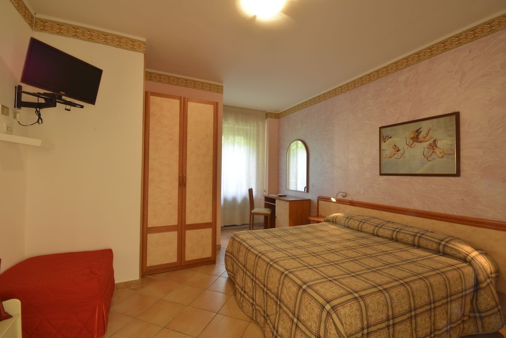 Basic Double Room