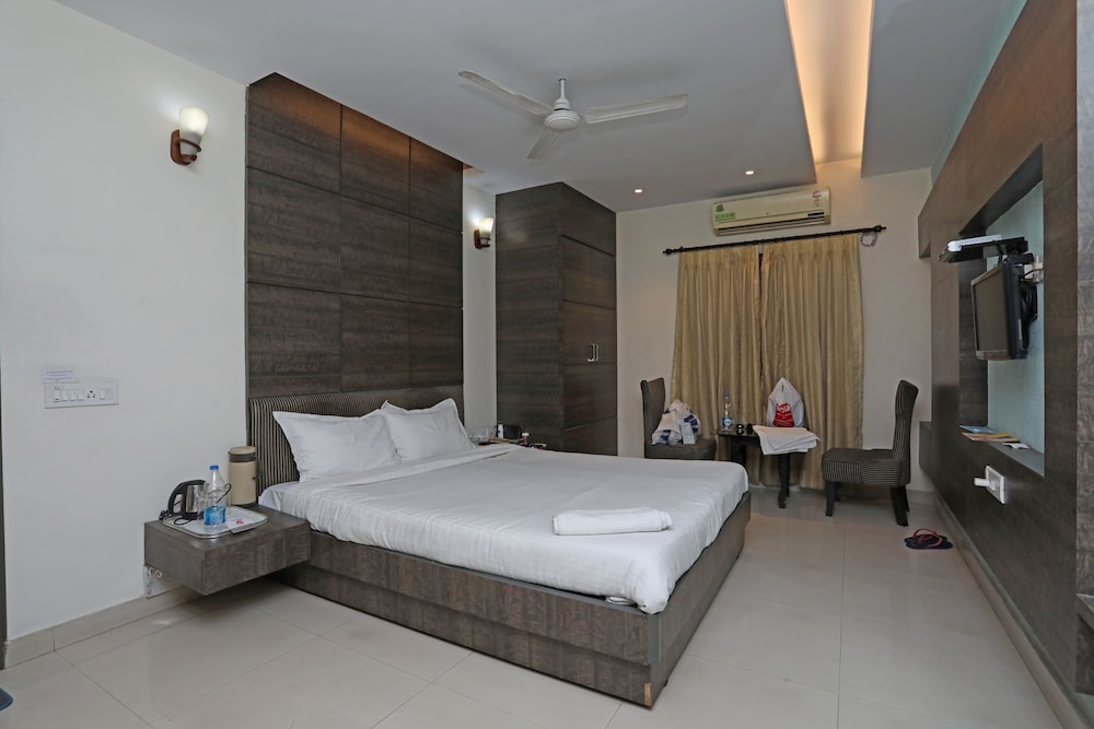Room - Photo 7