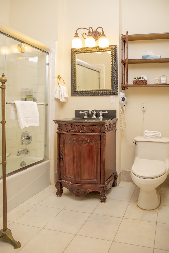 Superior Double Room, Ensuite - Photo 15