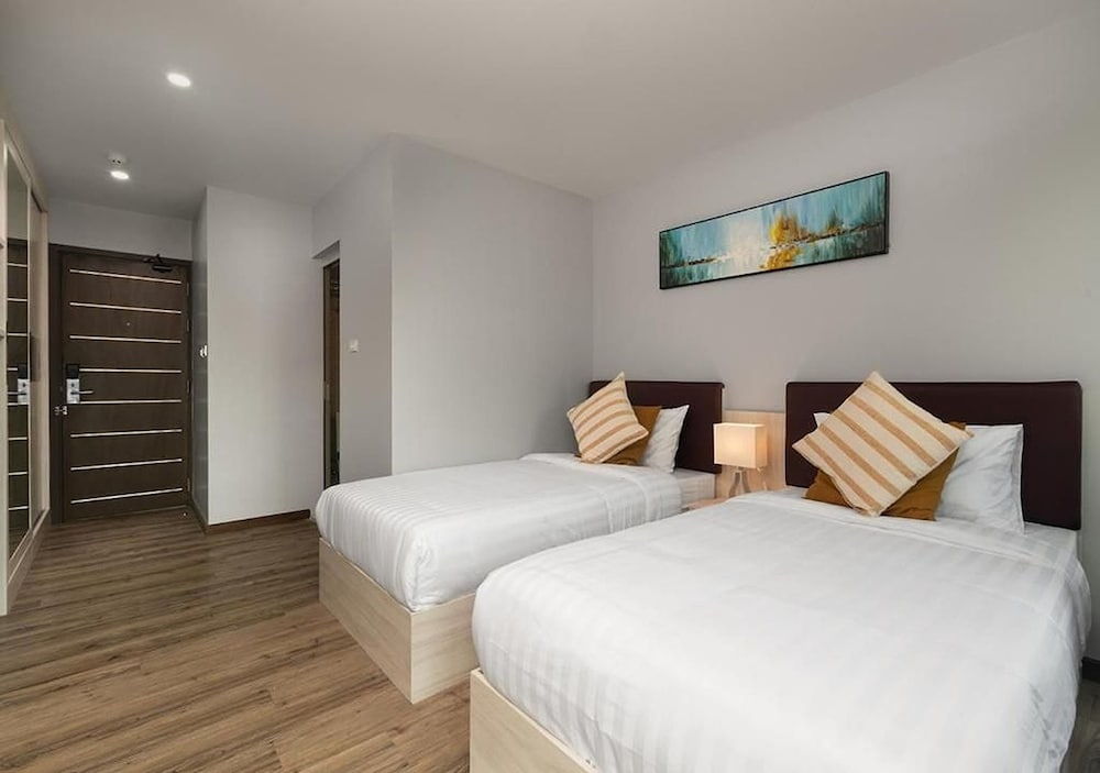 Deluxe Twin Room - Photo 2