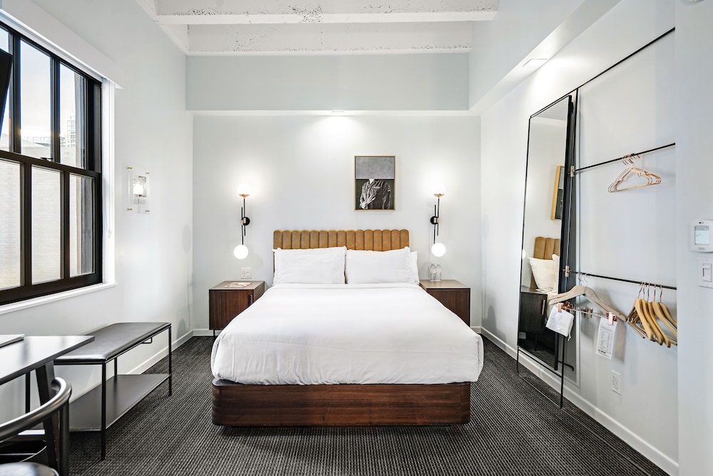 Cozy Queen, Guest room, 1 Queen - Photo 5