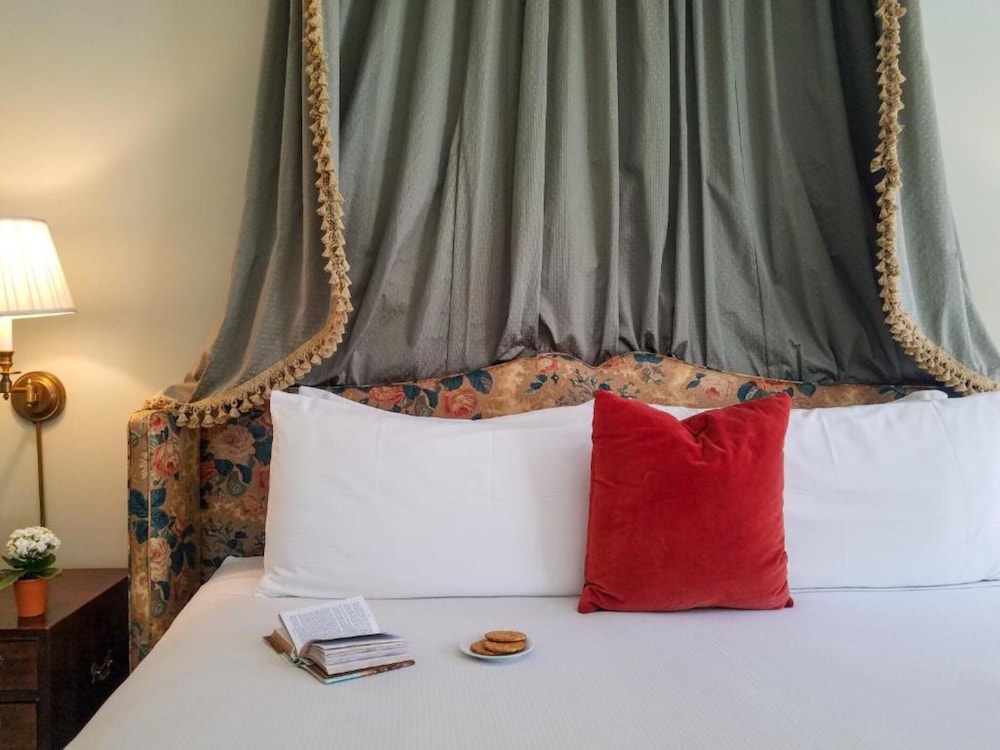 Luxury Room, 1 Bedroom, Non Smoking (Room 324) photo 2