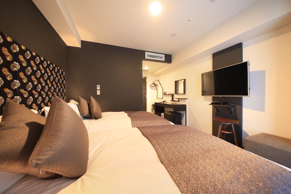 Standard Twin Room -Non Smoking (2 Semi-double Bed) - Photo 10