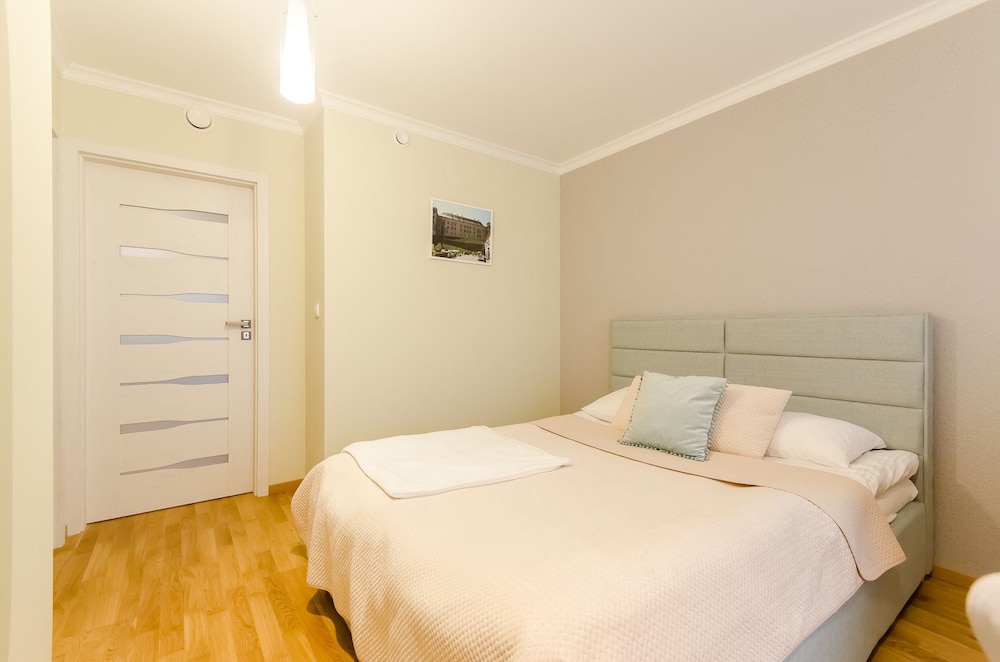 Executive Penthouse, 3 Bedrooms, Terrace photo 3