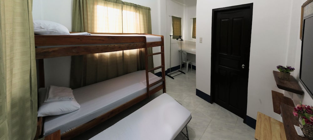 Standard Triple Room - Photo 4