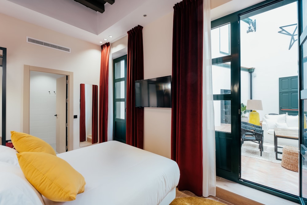 Superior Double or Twin Room - Photo 3
