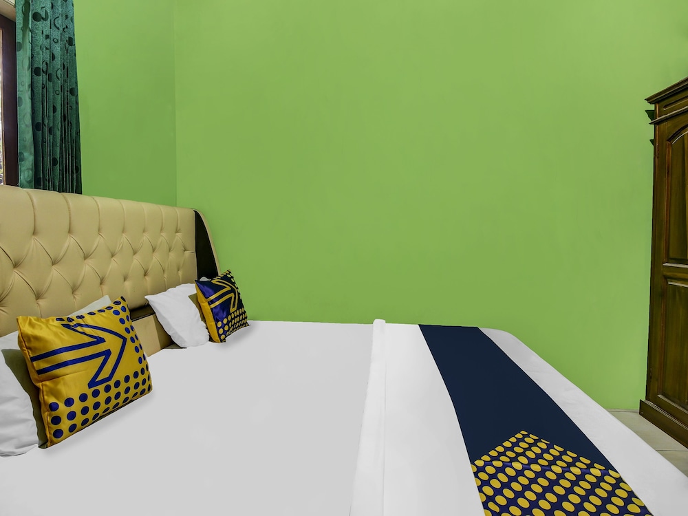 Economy Double Room - Photo 8
