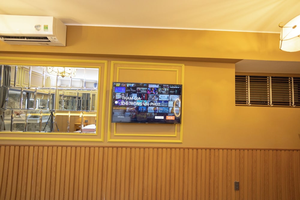 Deluxe Family Room photo 2